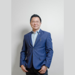 Como as lajes nervuradas treliçadas contribuem para reduzir peso próprio e aumentar eficiência estrutural