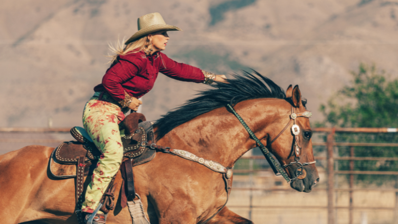 Rotina dos peões de rodeio em Araxá: preparo intenso, disciplina e a realidade entre o barro e a arena